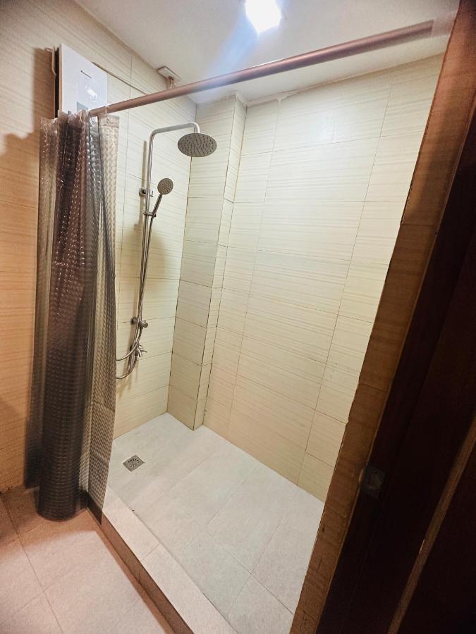 Zj Hometel Корон Экстерьер фото